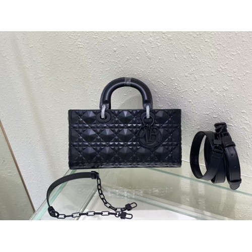 BOLSO MEDIANO LADY DIOR Piel de cordero Cannage C2811 negro