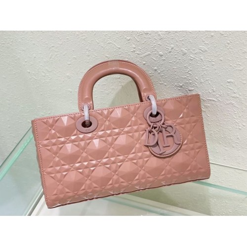 BOLSO MEDIANO LADY DIOR Piel de cordero Cannage C2811 rosa
