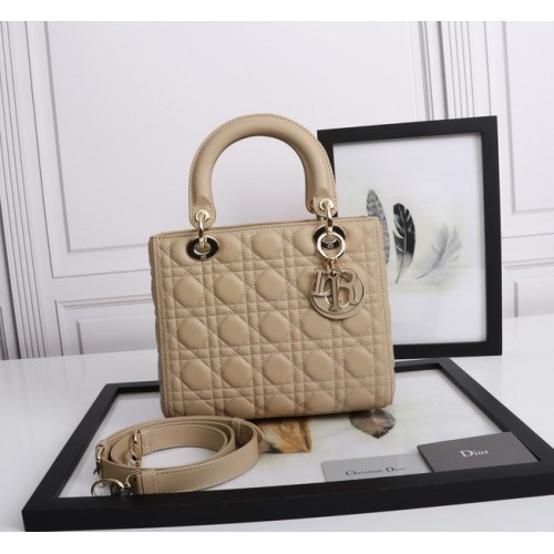 BOLSO MEDIANO LADY DIOR Piel de cordero Cannage M0565E albaricoque