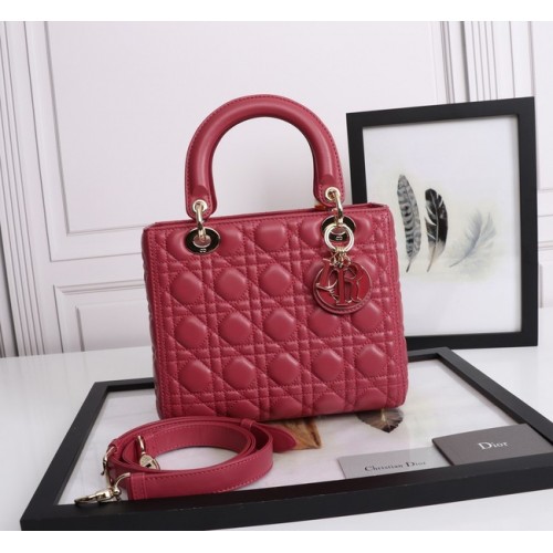 BOLSO MEDIANO LADY DIOR Piel de cordero Cannage M0565E rojo
