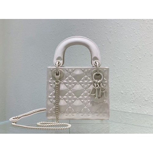 BOLSO MINI LADY DIOR Piel de becerro Cannage C2815 blanco