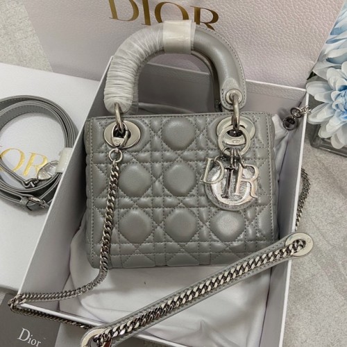 BOLSO MINI LADY DIOR Piel de becerro Cannage charol M0566OW gris y plata