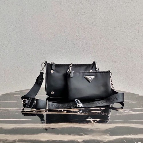 Prada Bolso pequeño de piel cepillada 2BH168 negro