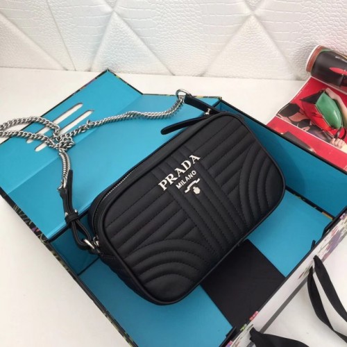 Prada Bolso de piel de becerro 183 negro