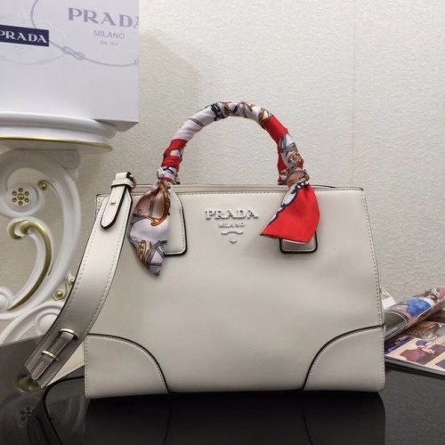 Prada Bolso de piel de becerro 2025 blanco