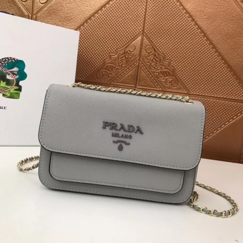 Bolso de hombro Prada en piel de becerro 3011 gris