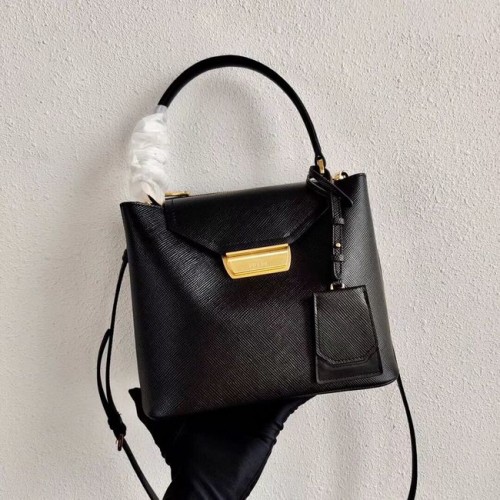 Bolso tote de piel de becerro Prada 1BN012 negro