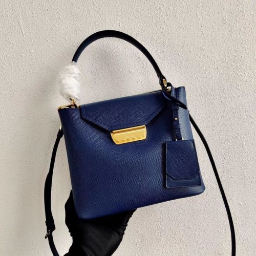 Bolso tote de piel de becerro Prada 1BN012 azul