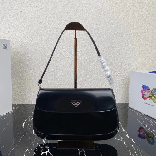 Bolso de hombro Prada Cleo de piel cepillada con solapa 1BH276 negro