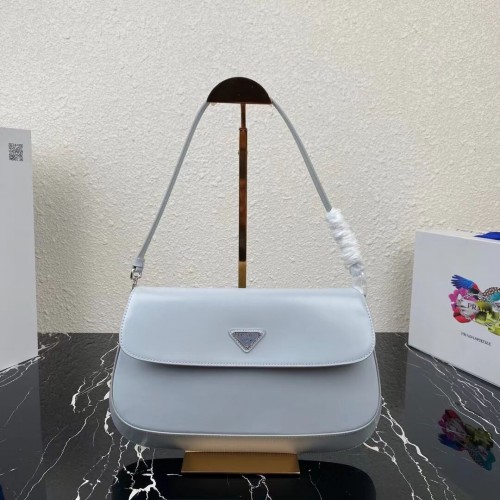 Bolso de hombro Prada Cleo de piel cepillada con solapa 1BH276 azul claro