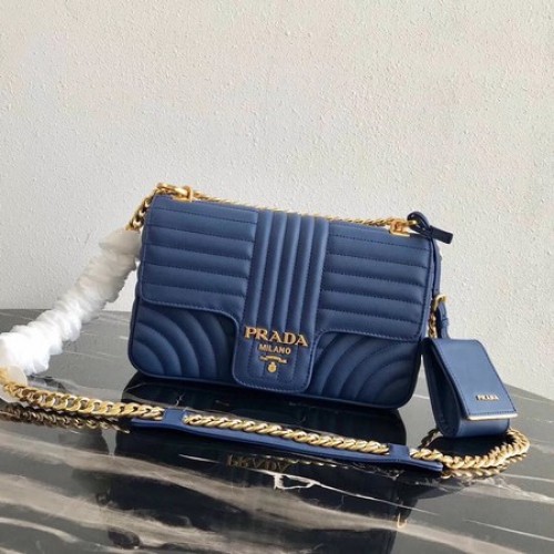 Prada Diagramme bolso mediano de piel 1BD108 azul