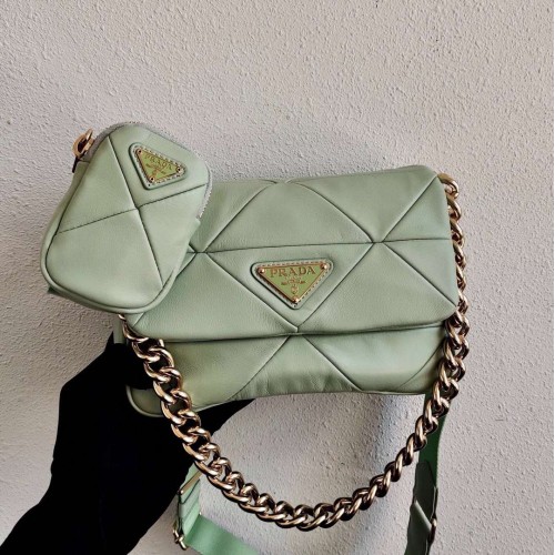 Bolso de hombro Prada Gaufre napa 1BD292A verde claro