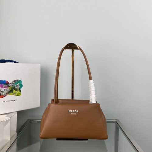 Prada Leather Triangle bag 1BA368 marrón