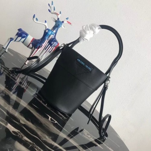 Prada Margit bandolera de piel 1BE015 Negro