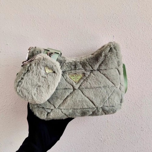 Prada Bandolera de pelo de visón 1BC151M verde claro