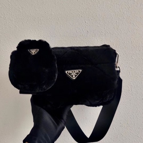 Prada Bandolera de pelo de visón 1BC292M negro
