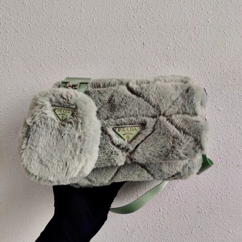 Prada Bandolera de pelo de visón 1BC292M verde claro