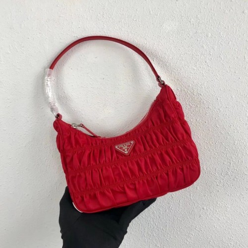 Minibolso Prada de nailon y piel Saffiano 1NE204 rojo