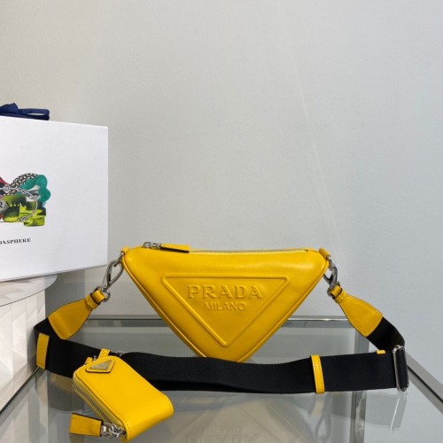 Bolso de hombro Prada en piel de napa acolchada 1BH190 Amarillo