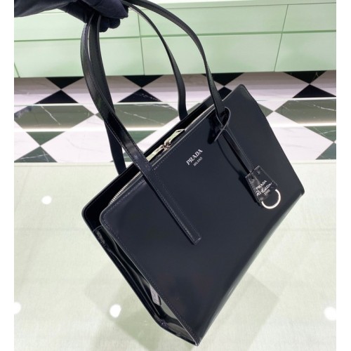 Prada Re-Edition 1995 bolso de hombro pequeño de piel cepillada 1BA357 negro