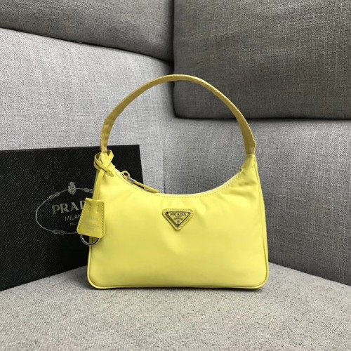 Minibolso de nylon Prada Re-Edition 2000 91515 amarillo