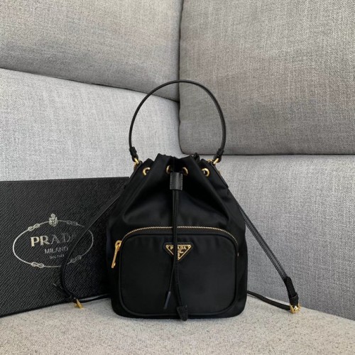 Prada Re-Edition bolso de mano de nylon 81166 negro