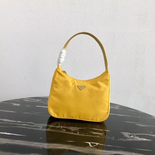 Bolso tote Prada Re-Edition nylon MV519 amarillo