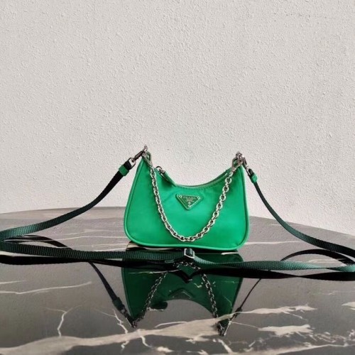 Minibolso Prada Re-Edition de nylon 1TT122 verde