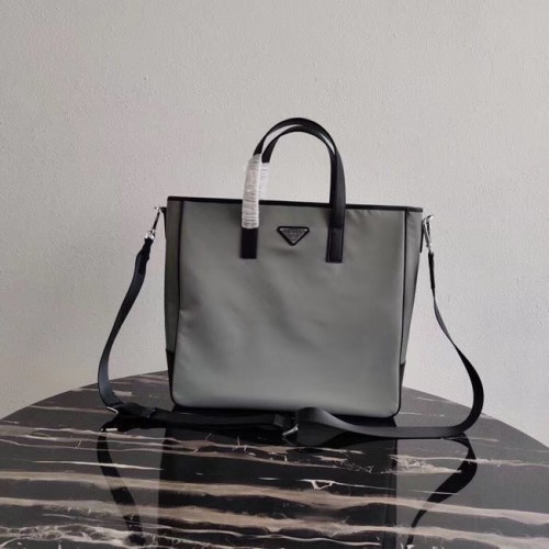 Prada Re-Edition bolso tote de nylon 1BD071 2VG064 gris