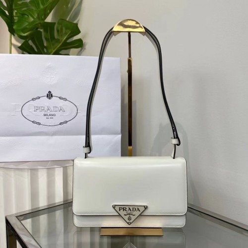 Prada Cleo bolso de hombro de cuero cepillado 1BN321 blanco