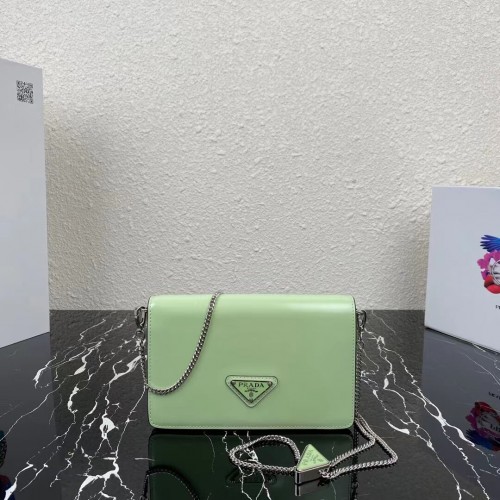 Prada Bolso de hombro pequeño de piel cepillada 1BH307 verde