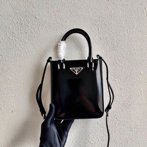 Prada Bolso tote pequeño de piel cepillada 1AD331 negro