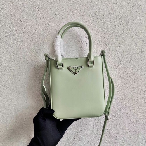 Prada Bolso tote pequeño de cuero cepillado 1AD331 verde claro