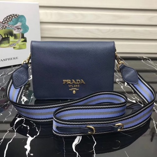 Bolso de hombro Prada en piel de becerro 1BD102 azul oscuro