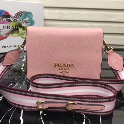 Bolso de hombro Prada en piel de becerro 1BD102 rosa