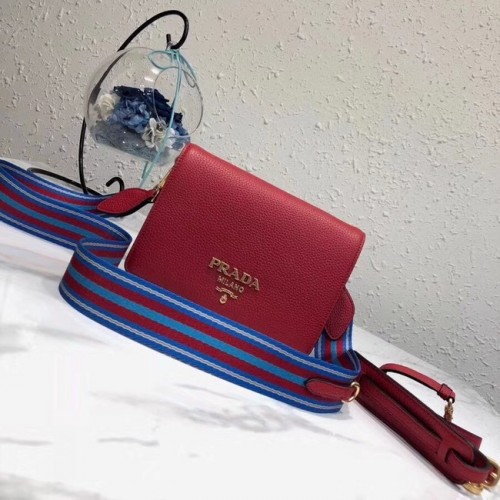 Prada bolso de hombro de piel de becerro 1BD102 rojo