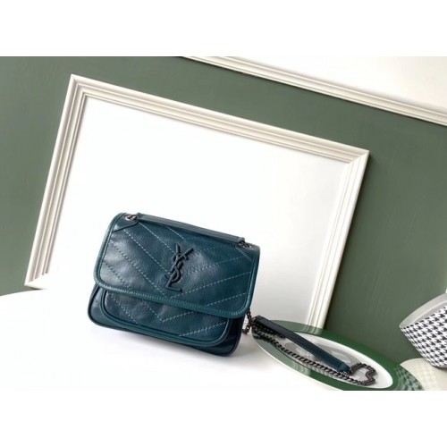 SAINT LAURENT Bolso bandolera mediano Niki de piel 61060 azul cielo