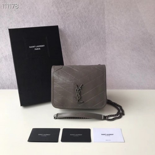 SAINT LAURENT Niki Mini bandolera de piel 03743 gris