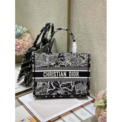 PEQUEÑO DIOR BOOK TOTE Globo terráqueo blanco y negro Bordado M1296ZJ