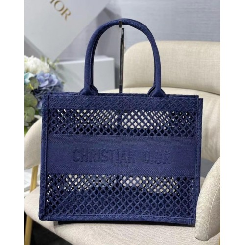 TOTE DIOR BOOK TOTE PEQUEÑO Bordado de malla azul M1296Z