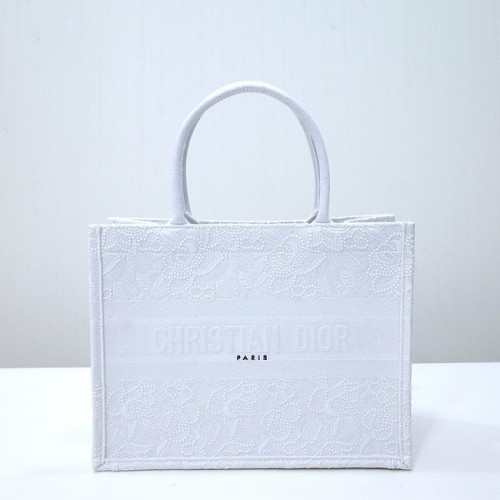 PEQUEÑO BOOK TOTE DIOR Bordado C1287-34 blanco