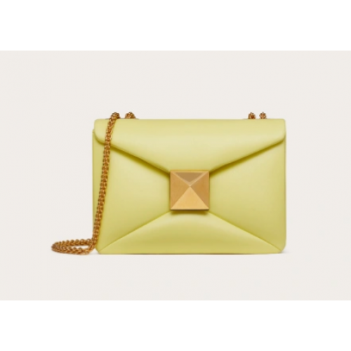 VALENTINO GARAVANI Bolso de hombro One Stud de piel de oveja XW0B0K21 amarillo