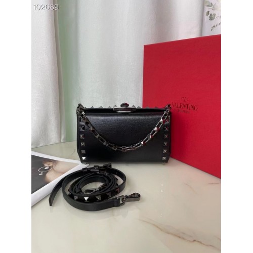 VALENTINO GARAVANI Bolso de hombro Rockstud Alcove Grain de piel de becerro CV0189 negro