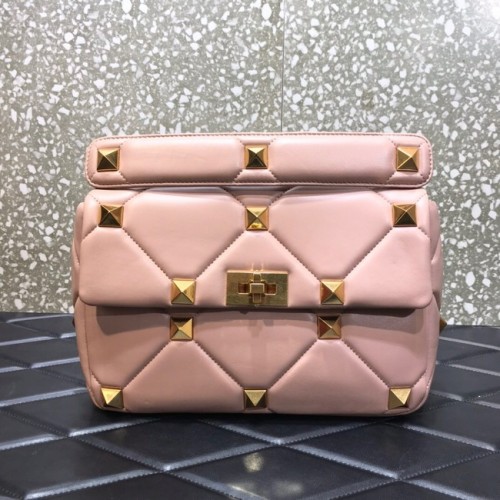 VALENTINO GARAVANI Roman Stud Large Napa piel de oveja 1189L rosa