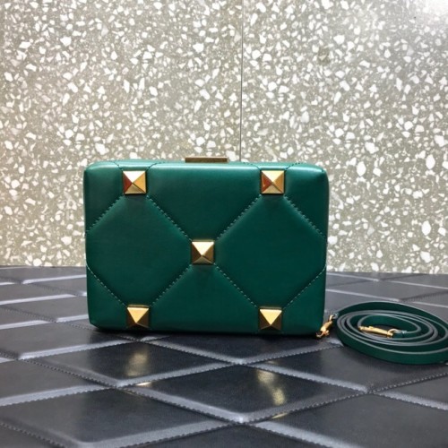 VALENTINO GARAVANI Roman Stud Napa piel de oveja 0659 verde