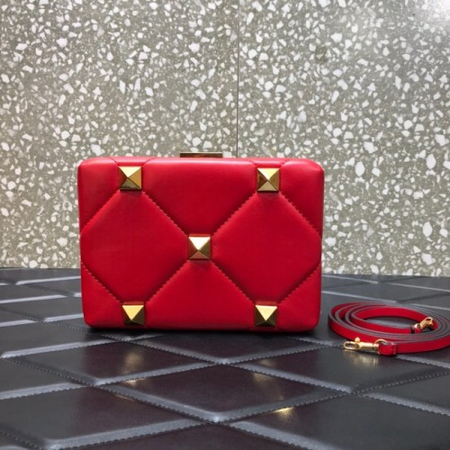 VALENTINO GARAVANI Roman Stud Napa piel de oveja 0659 rojo