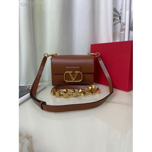 VALENTINO GARAVANI Bolso de hombro Stud Sign de piel de becerro granulada V0196 marrón