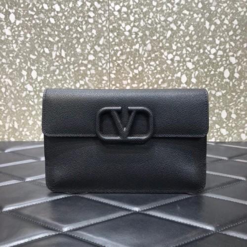 VALENTINO GARAVANI Bolso de mano Stud Sign de piel de becerro granulada 0650 negro