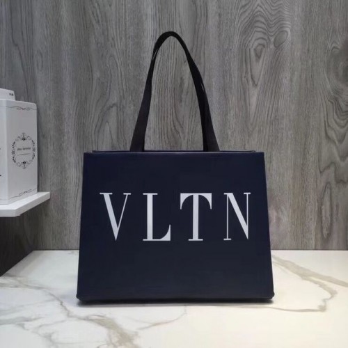 VALENTINO Bolso shopper Rockstud de piel graneada V2052 azul oscuro