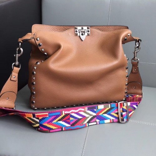 VALENTINO Bolso bandolera de piel Rockstud 50031 marrón